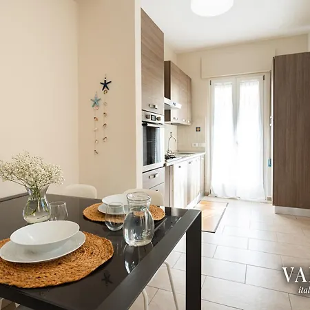 Terrazza Centrale-5 Minuti Dal Porto E Stazione- Appartement