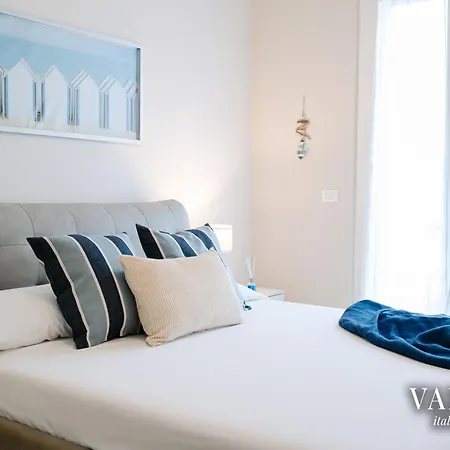 Apartament Terrazza Centrale-5 Minuti Dal Porto E Stazione-