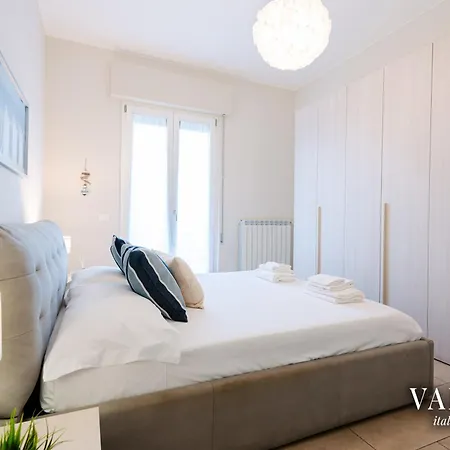 - Via Pisano 61 Valente Italian Viareggio