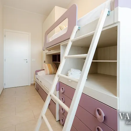 - Via Pisano 61 Valente Italian *