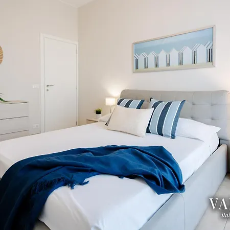 Terrazza Centrale-5 Minuti Dal Porto E Stazione- Apartamento Viareggio