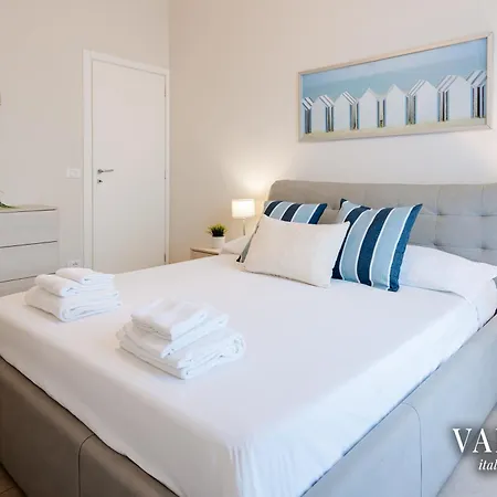 Apartamento Terrazza Centrale-5 Minuti Dal Porto E Stazione- *