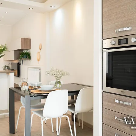 Terrazza Centrale-5 Minuti Dal Porto E Stazione- Apartament