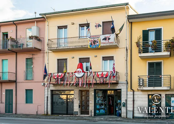 Terrazza Centrale-5 Minuti Dal Porto E Stazione- * Viareggio
