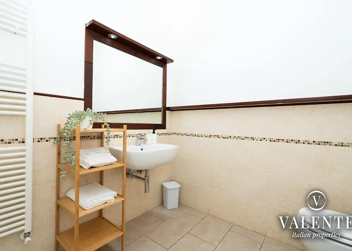 Terrazza Centrale-5 Minuti Dal Porto E Stazione- Appartamento