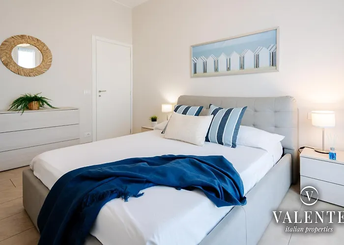 Terrazza Centrale-5 Minuti Dal Porto E Stazione- Apartment Viareggio