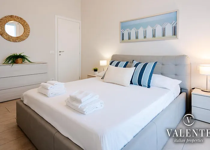 Apartment Terrazza Centrale-5 Minuti Dal Porto E Stazione- *