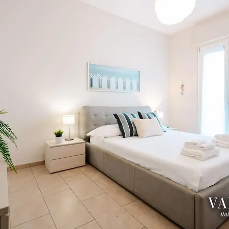 - Via Pisano 61 Valente Italian Viareggio